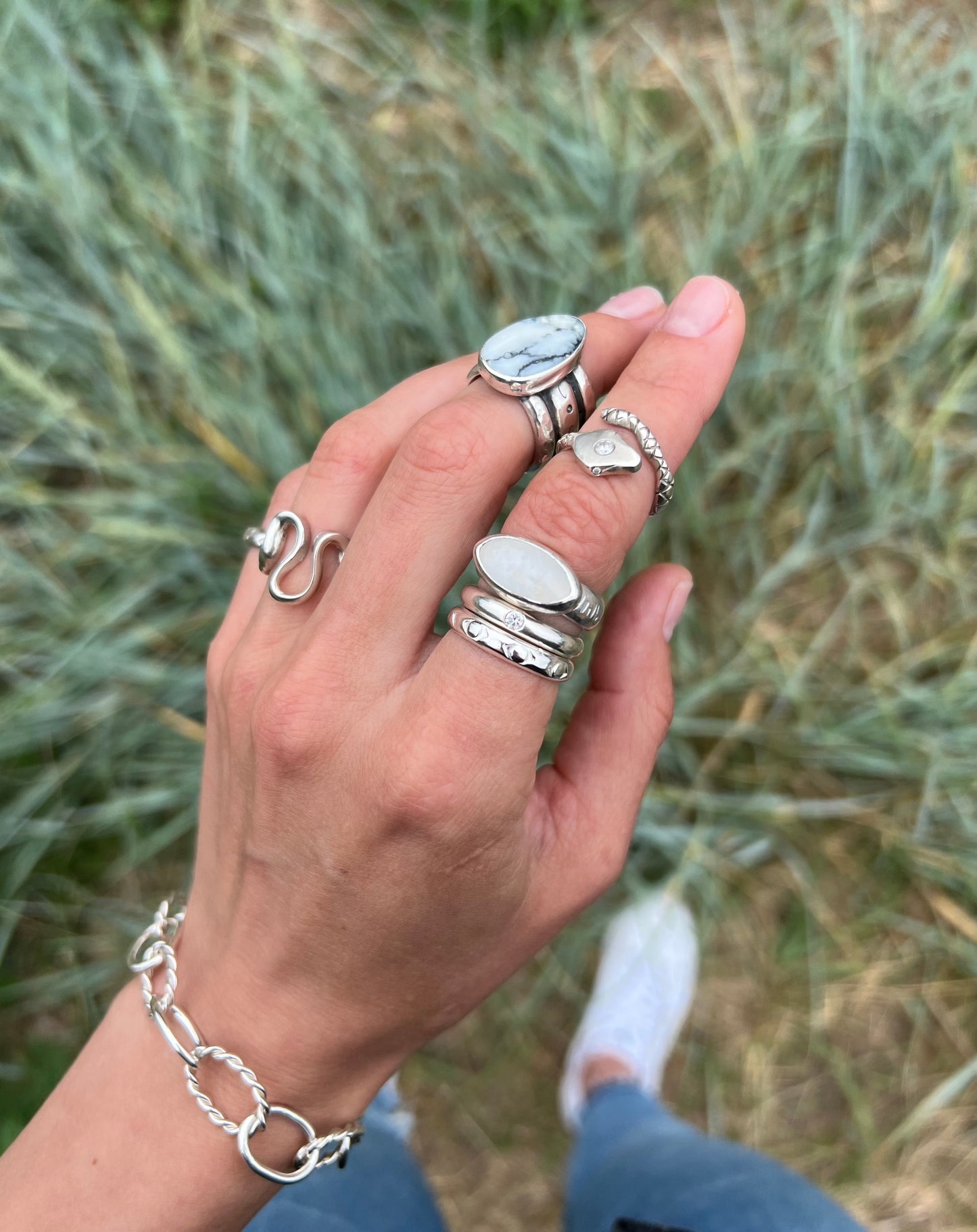 "Snake hug" ring