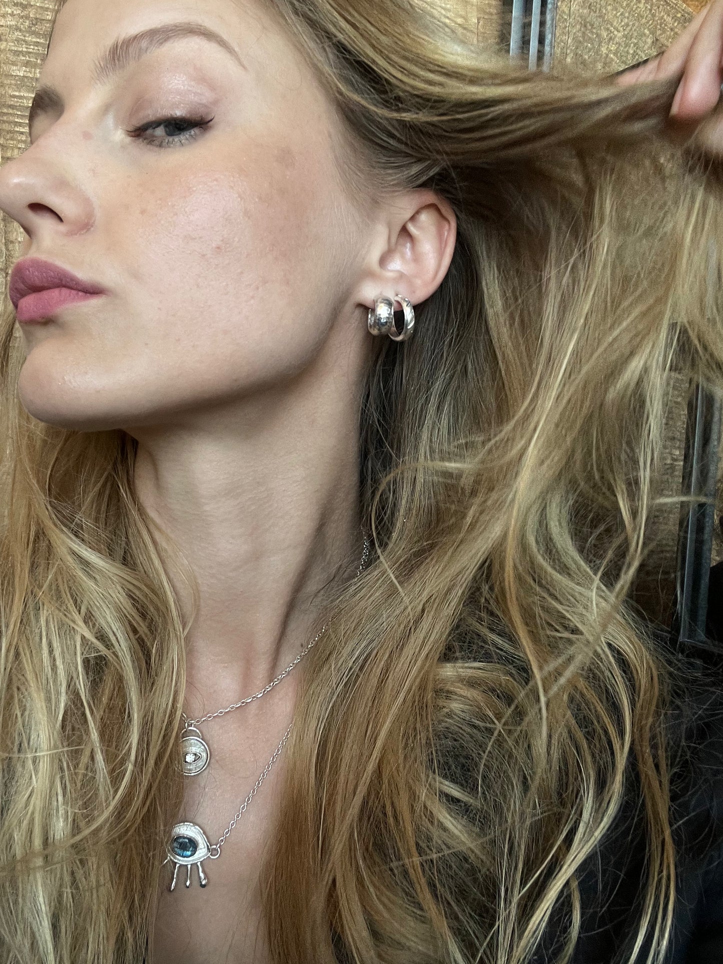 "Hammer on me" hoops